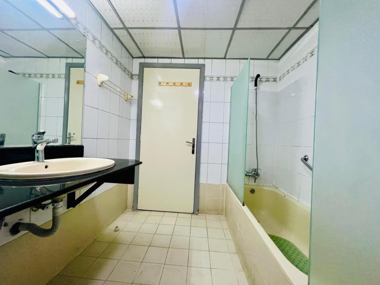דובאי Sky Hotel Apartments מראה חיצוני תמונה