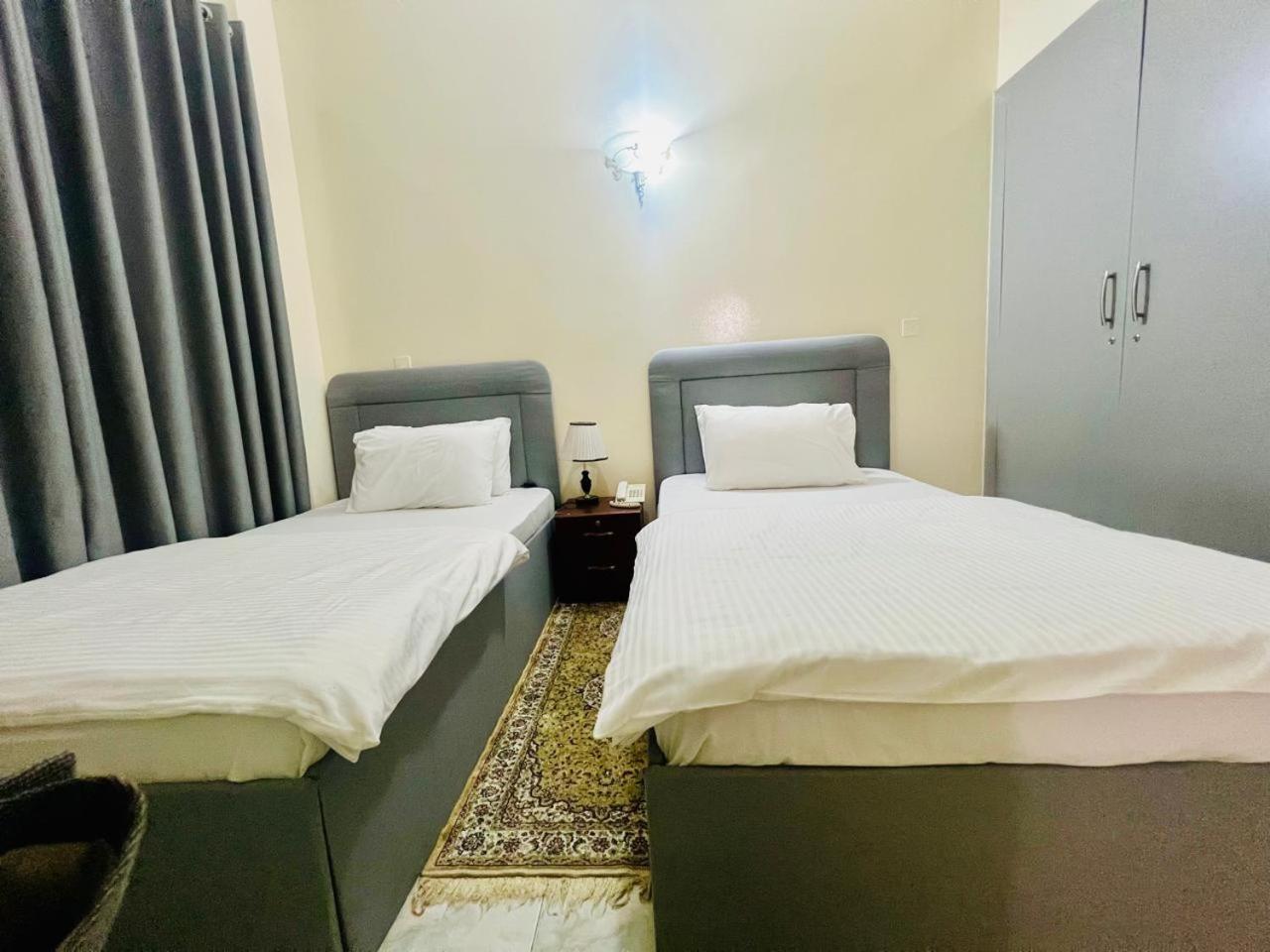 דובאי Sky Hotel Apartments מראה חיצוני תמונה