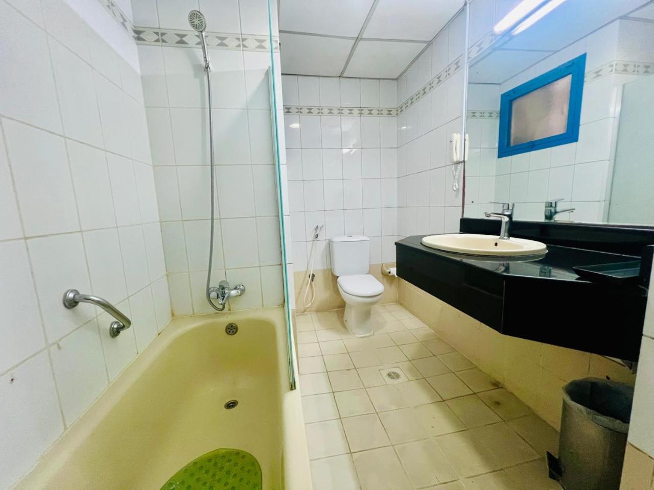 דובאי Sky Hotel Apartments מראה חיצוני תמונה