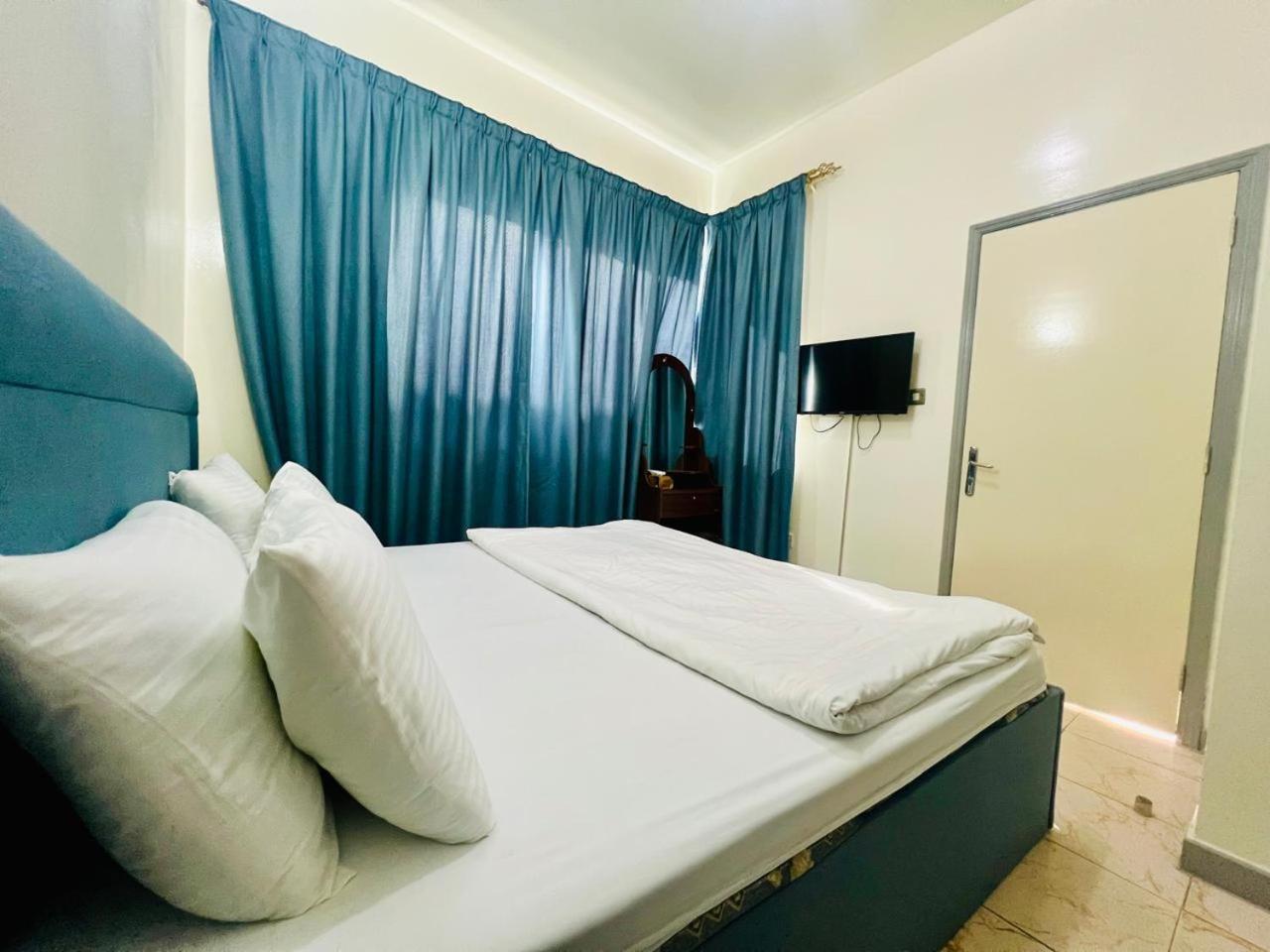 דובאי Sky Hotel Apartments מראה חיצוני תמונה