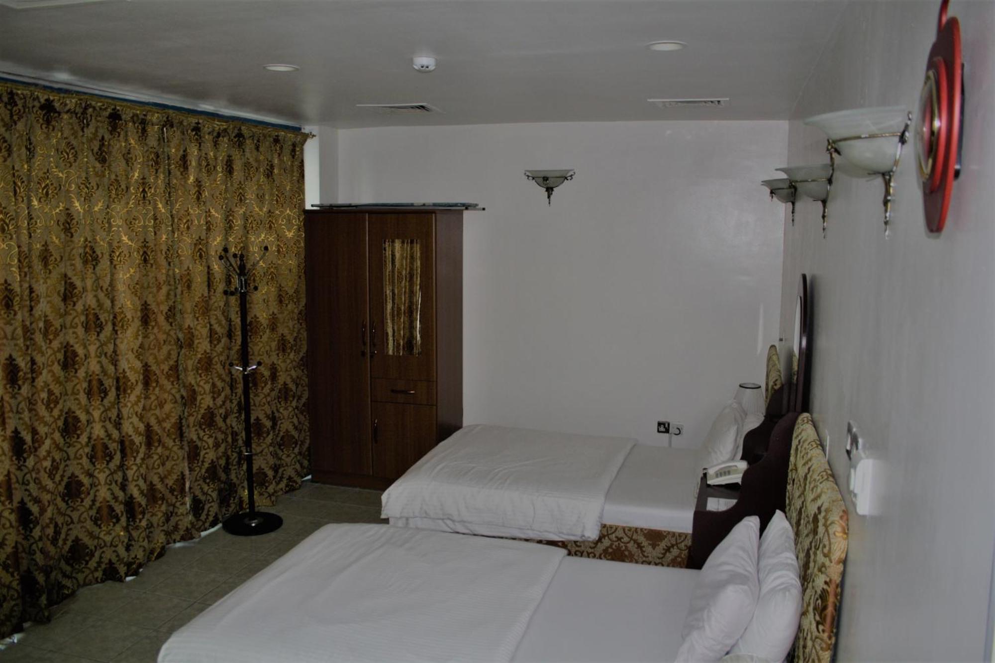 דובאי Sky Hotel Apartments מראה חיצוני תמונה