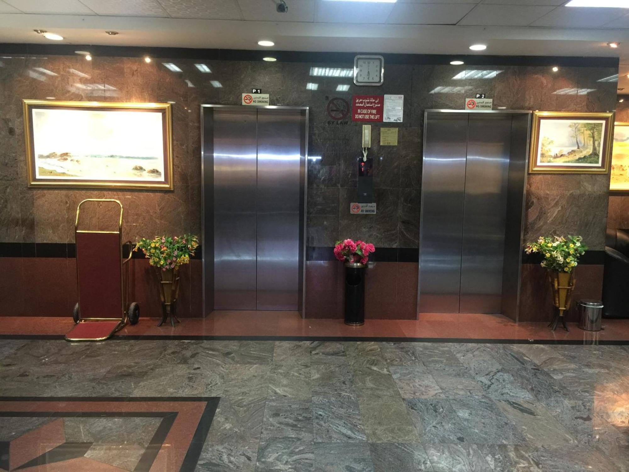 דובאי Sky Hotel Apartments מראה חיצוני תמונה