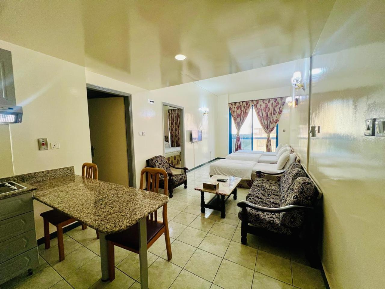 דובאי Sky Hotel Apartments מראה חיצוני תמונה