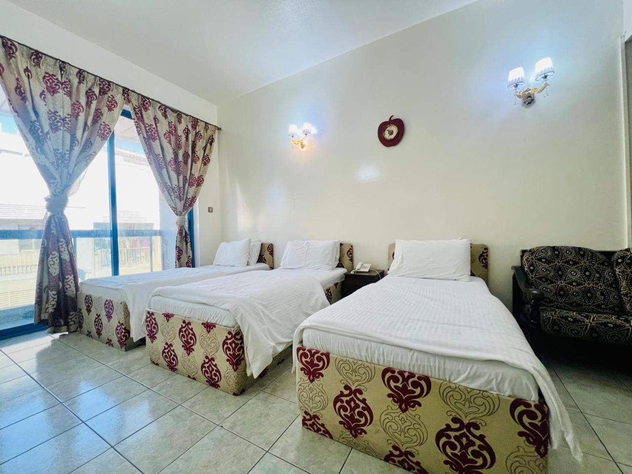 דובאי Sky Hotel Apartments מראה חיצוני תמונה